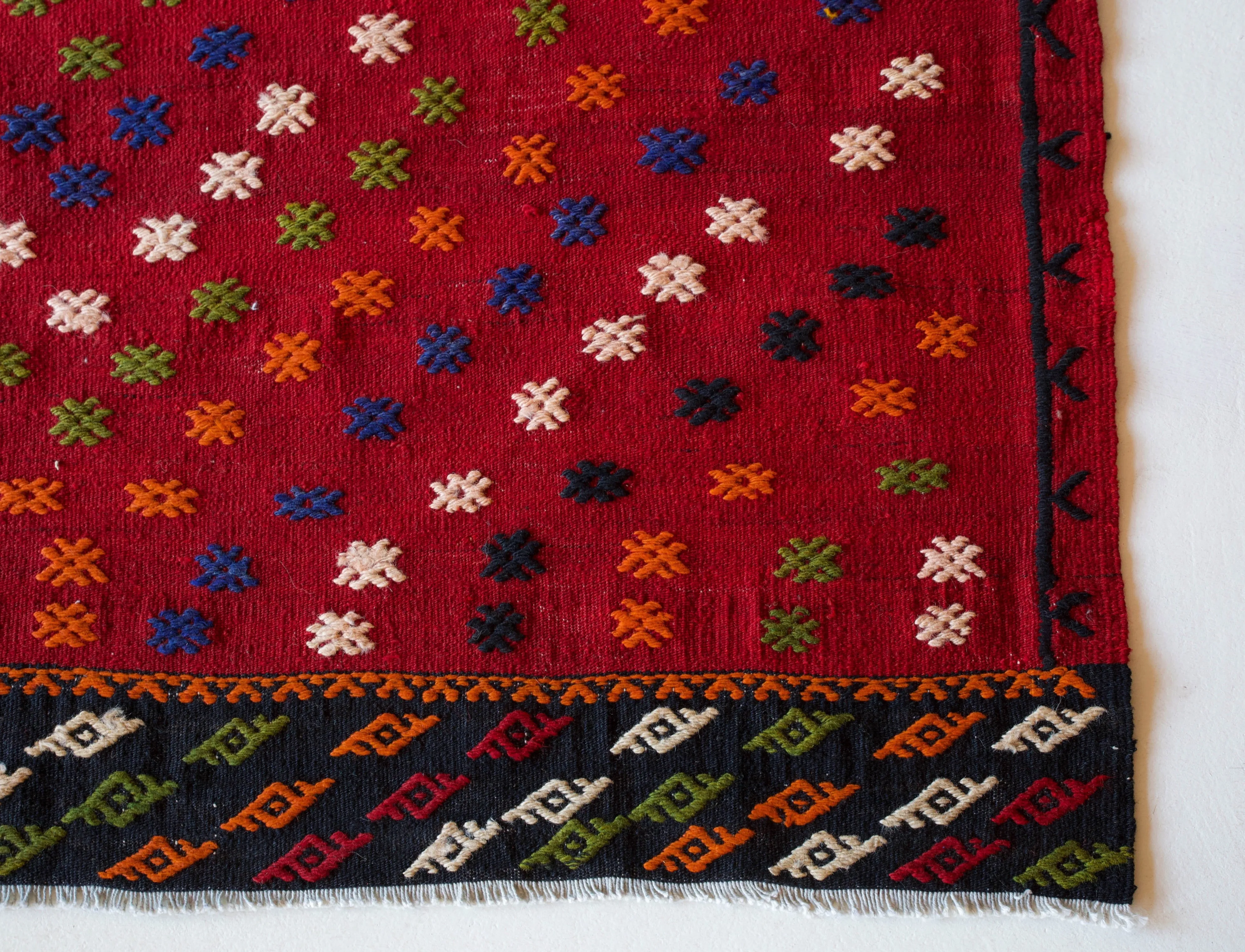 Vintage Mini Turkish Kilim Rug 4'5"x4'6"