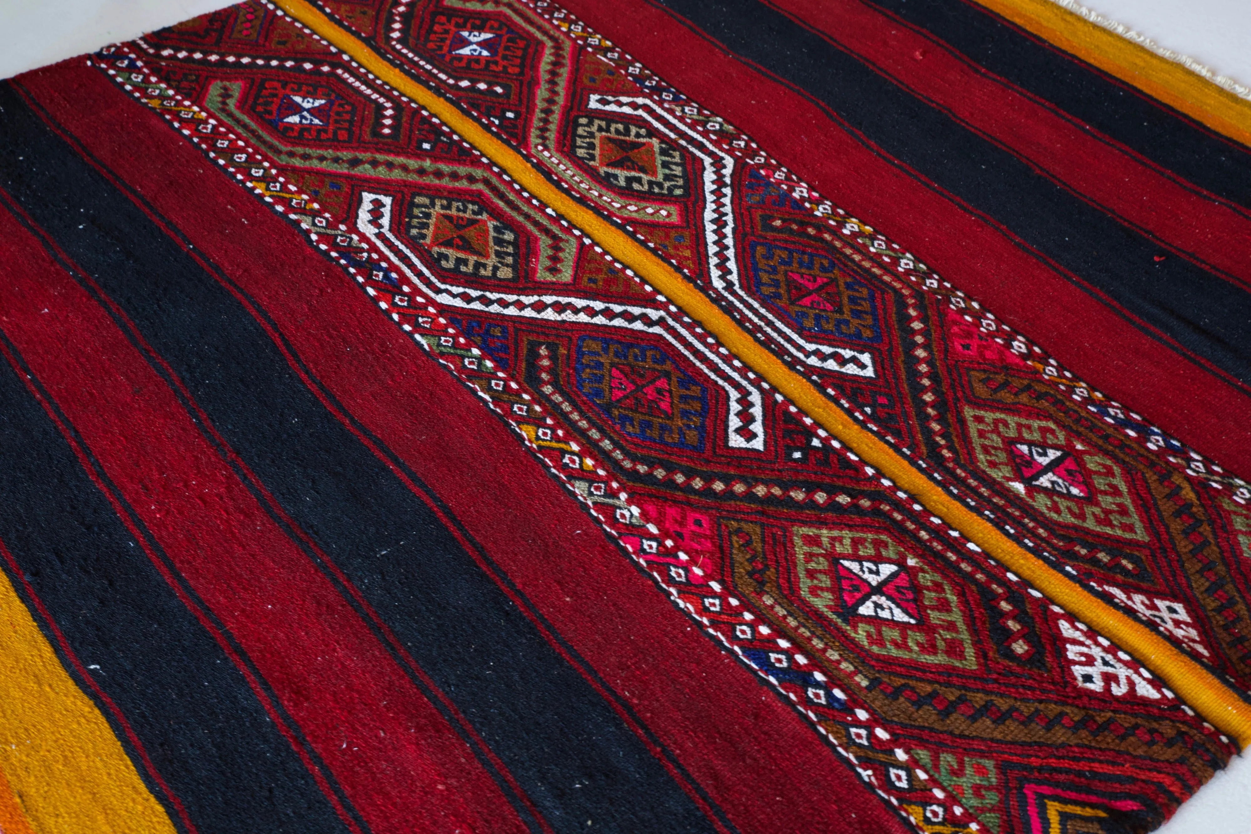 Vintage Mini Turkish Kilim Rug 4'6"x4'9"