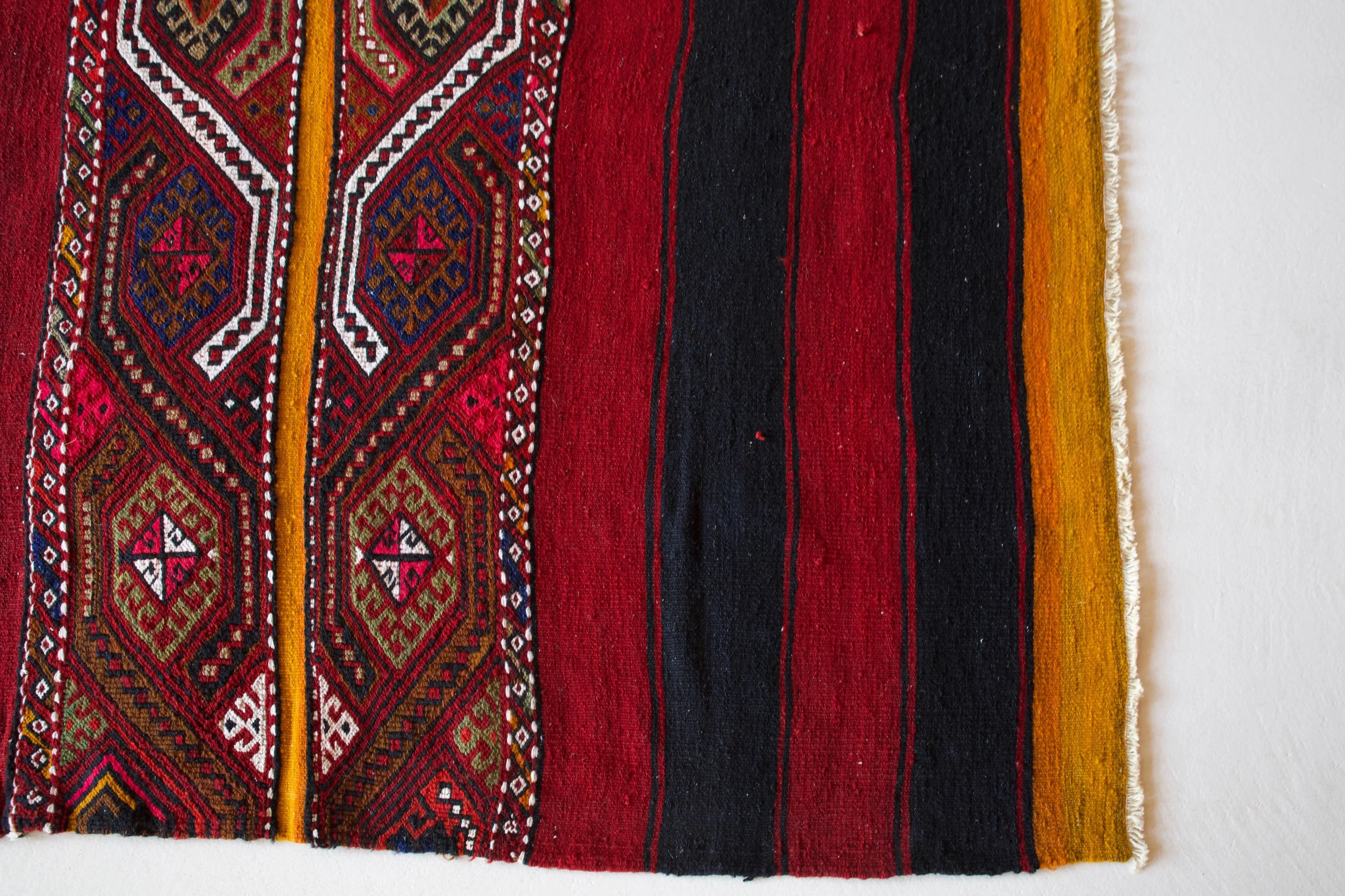 Vintage Mini Turkish Kilim Rug 4'6"x4'9"